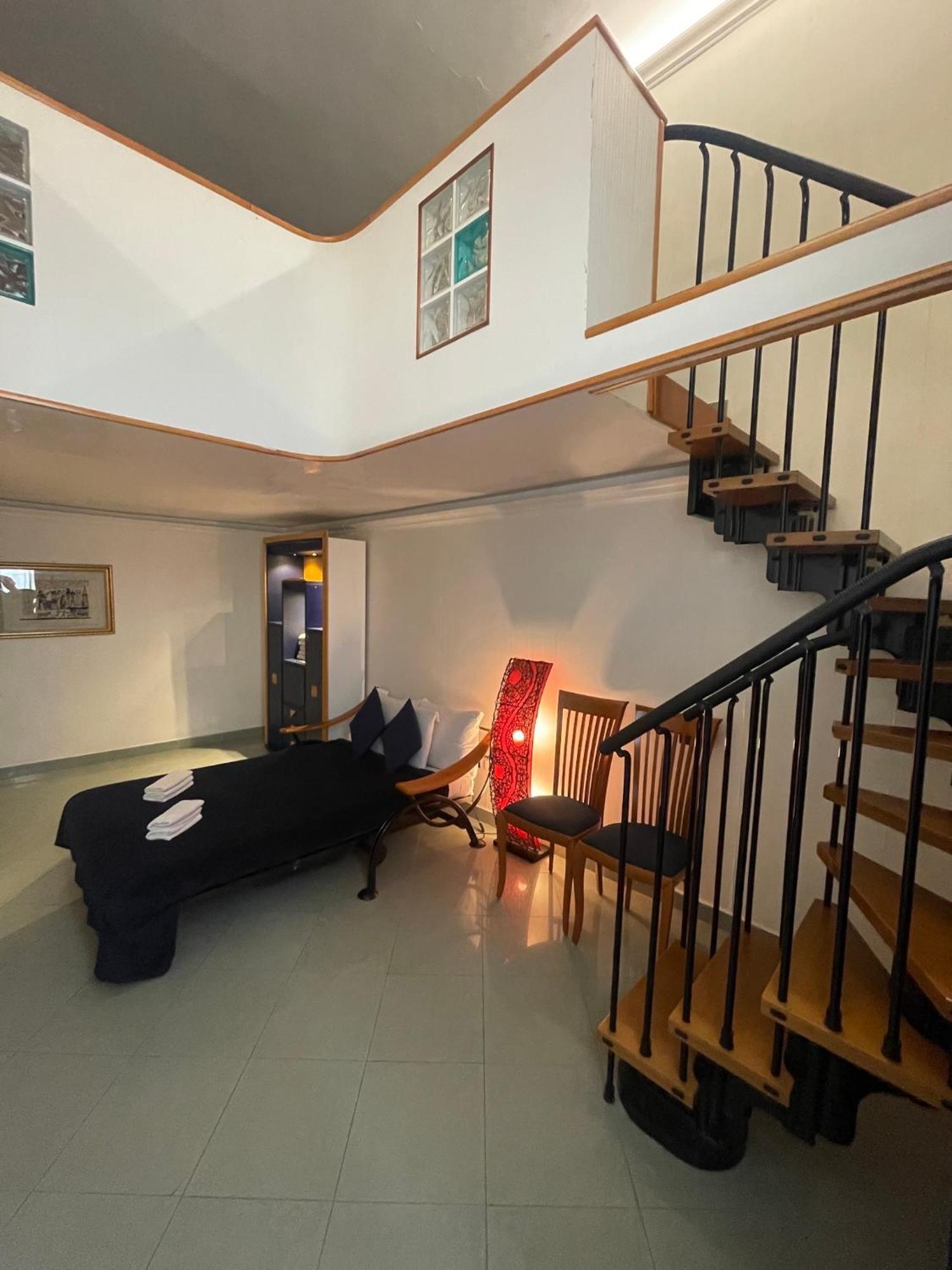 Lanova21 Bed & Breakfast Napoli Bagian luar foto