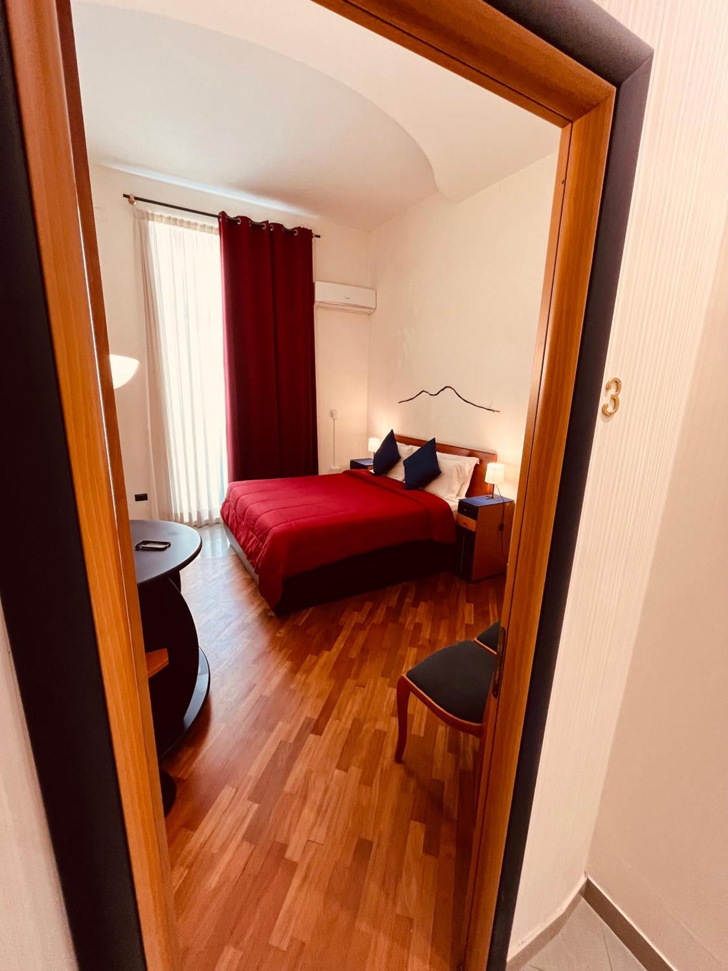 Lanova21 Bed & Breakfast Napoli Bagian luar foto